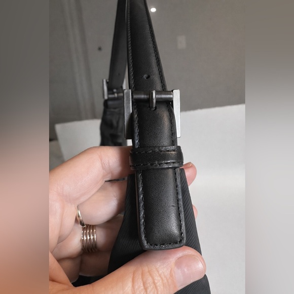 Vintage COACH 7423 Nylon Shoulder Bag |  Hobo Tote | Minimalist Coach Purse - Picture 2 of 6